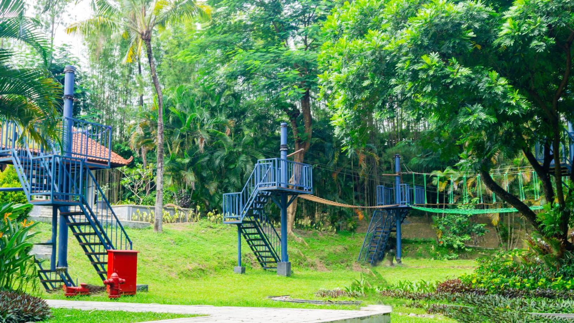 Mustika Yogyakarta Resort And Spa Maguwo Екстер'єр фото